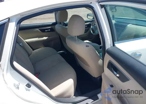 2015 Nissan Altima 2.5 S z USA, uszkodzony, nr VIN 1N4AL3AP5FN315127